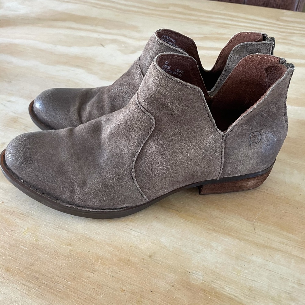 Born Kerri distressed boots
